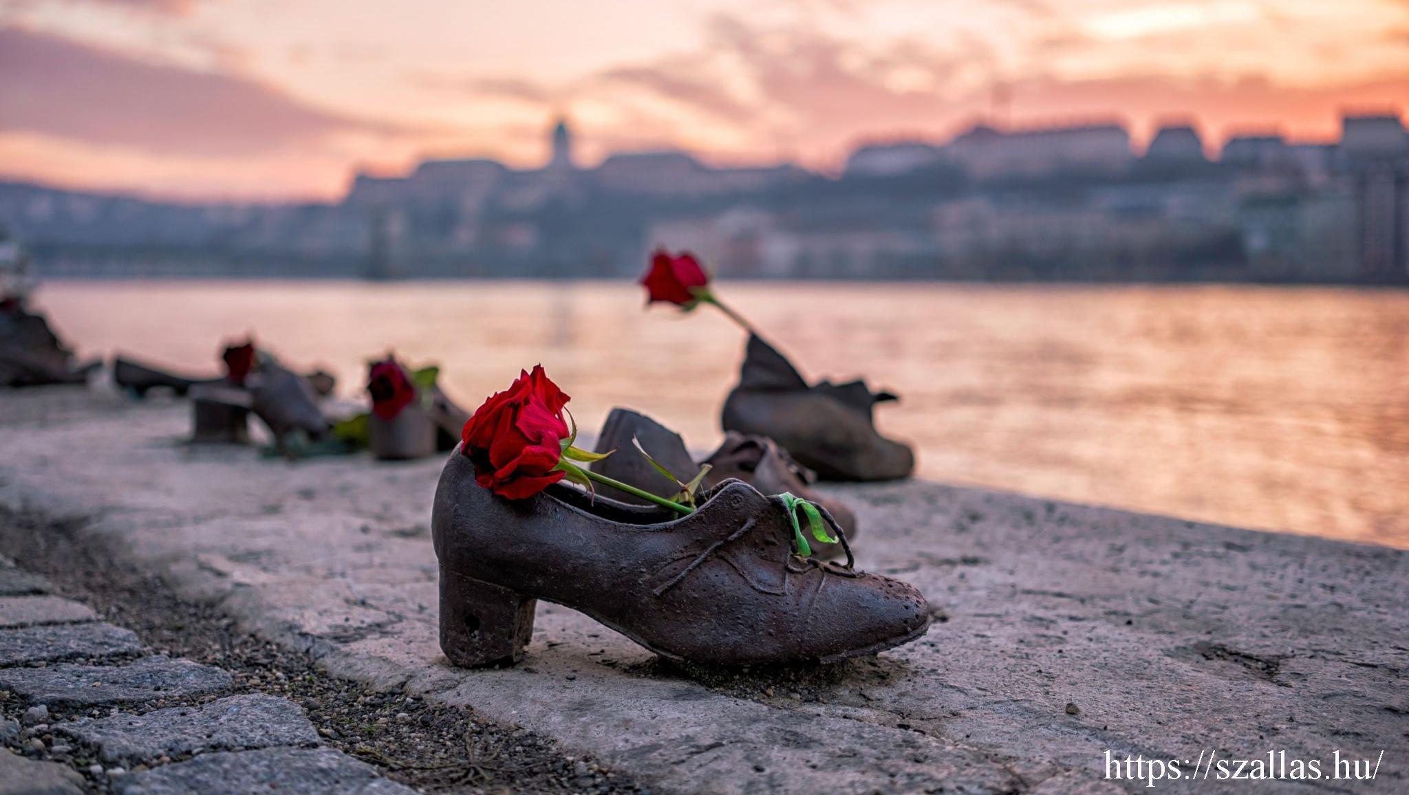 Обувь, Дунай, Холокост