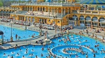 Купальня Сеченьи - самый популярный водный комплекс Будапешта